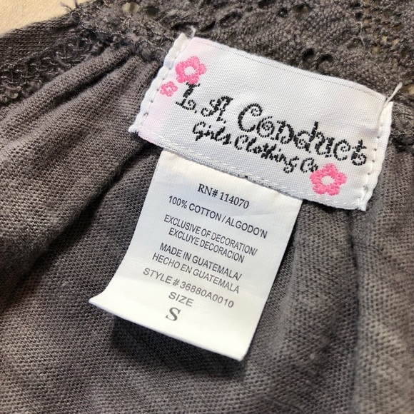 LA Conduct Sleeveless Cardigan Vest - Picture 7 of 7